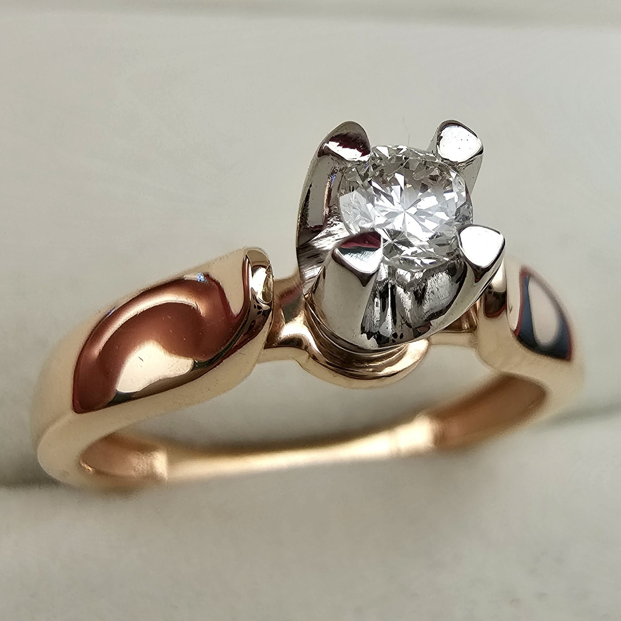 Золотое кольцо с бриллиантом 0.16 Сt SI2/I  VG-Cut