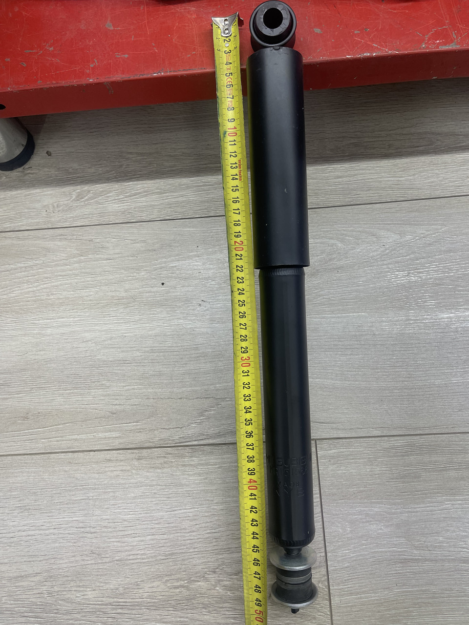 Аммортизатор задний оригинал MMC SPACE GEAR GARGO L-400 PB5V MR151566