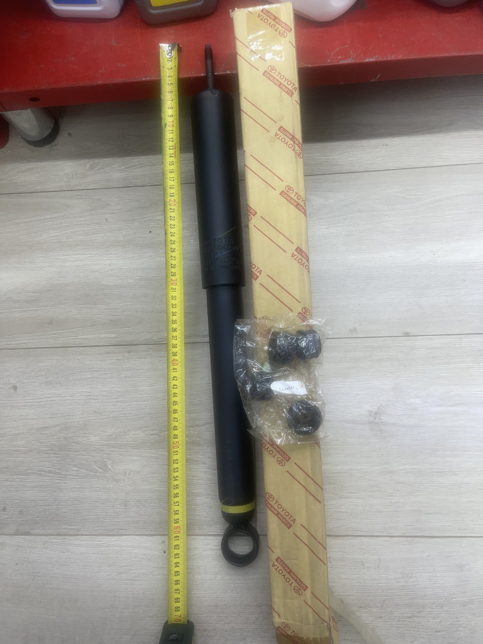 Аммортизатор задний ТOYOTA FORTUNER 48531-09730 RR LH+RH FORTUNER 48531-09450 48531-09710 48531-09620