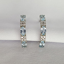 Серьги из серебра с голубыми топазами и фианитами SOKOLOV 92021430 покрыто  родием с английским замком