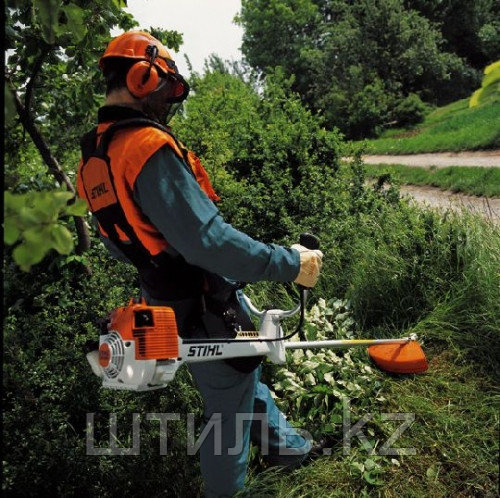 FS 561 C-EM (DM 350-3) Мотокоса STIHL 41482000167 с ножом DM 350-3 - фото 2 - id-p106979461