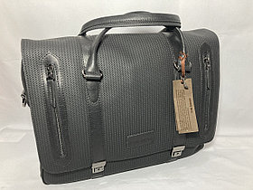 Мужская деловая сумка-портфель из плетёной кожи "The Bond". Высота 30 см, ширина 40 см, глубина 7 см.