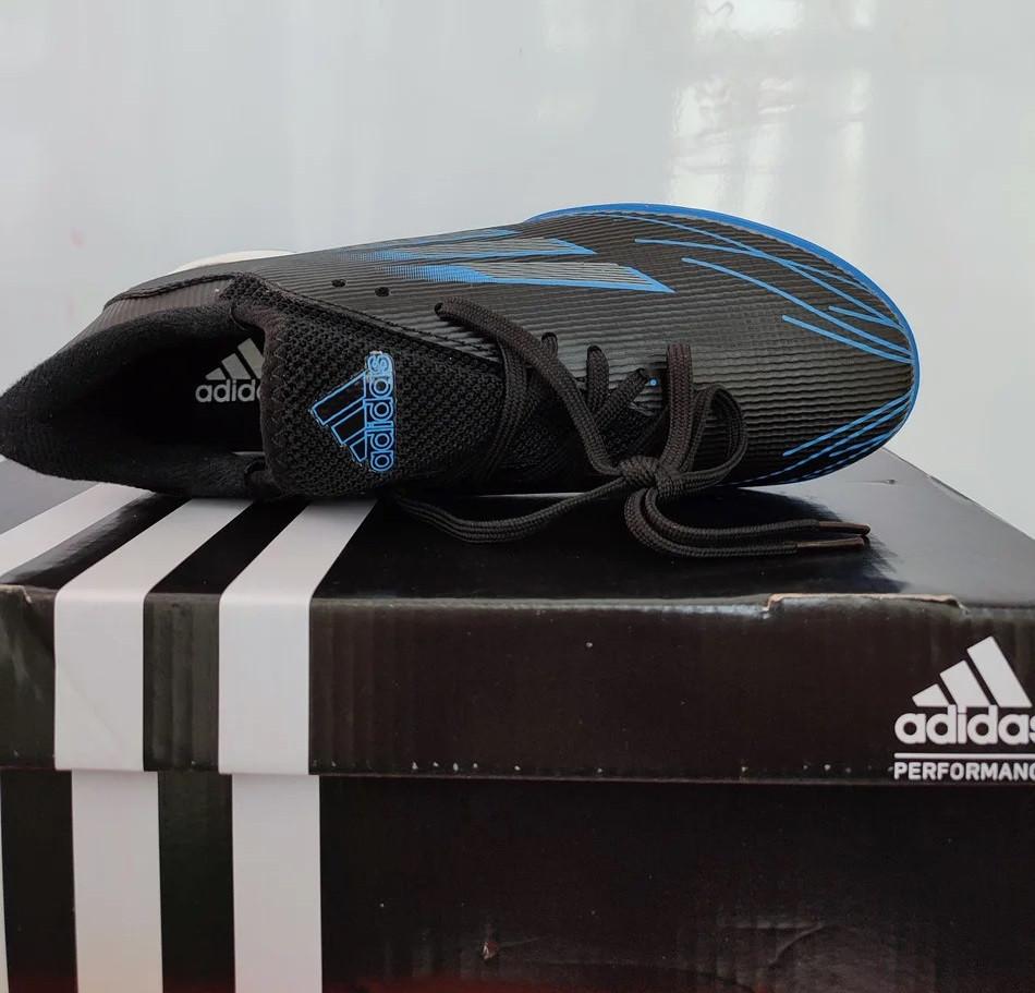 Футбольные бутсы сороконожки Adidas S79168 - фото 5 - id-p106996068