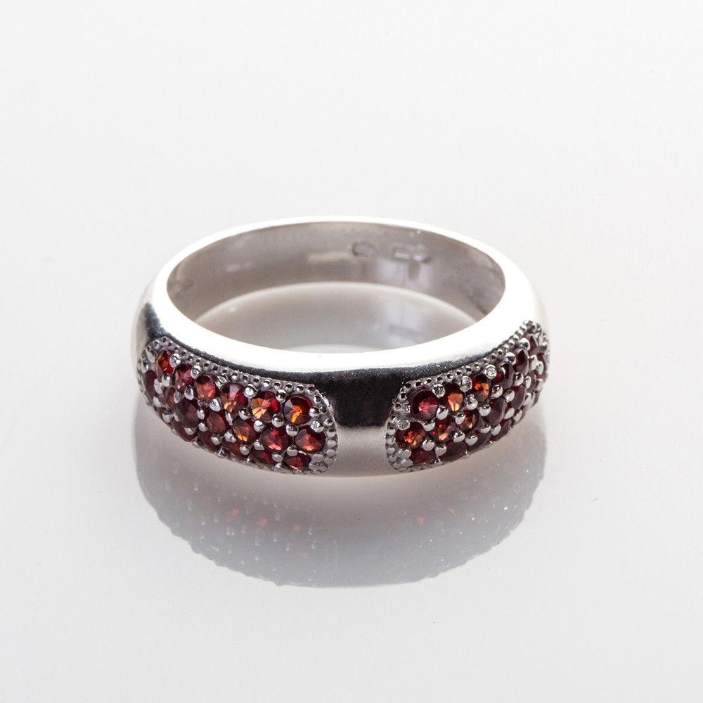 Кольцо из серебра с природным богемским гранатом - размер 19, фото 1