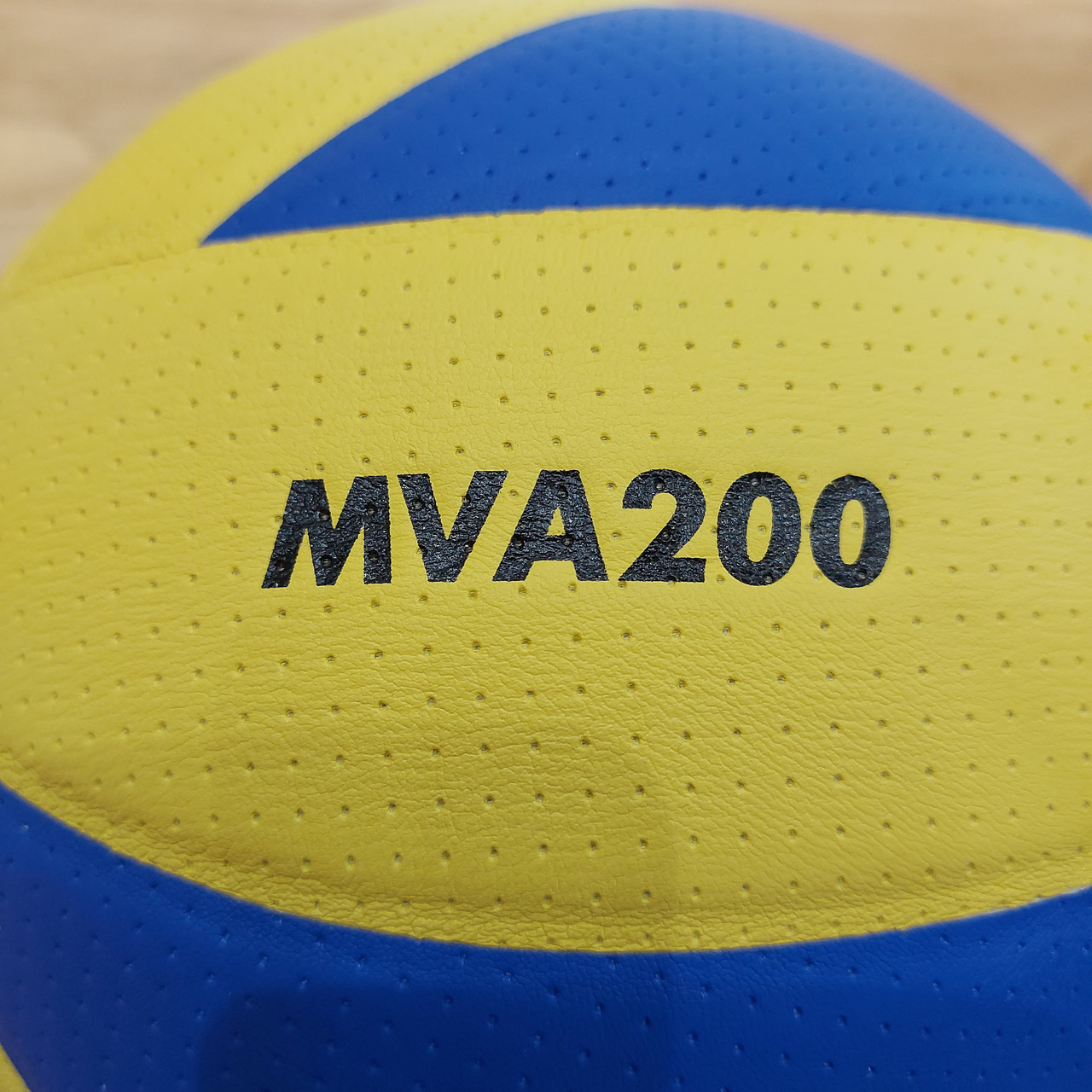 Оригинальный волейбольный мяч "Mikasa" MVA200. Made in Japan. Профессиональный. - фото 5 - id-p107191731