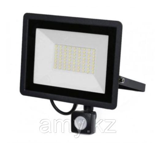 Прожектор Flood light (Slim) 50W с датчиком движения и света IP66