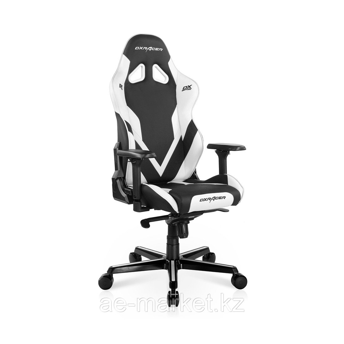 Игровое компьютерное кресло DX Racer GC/G001/NW-D2
