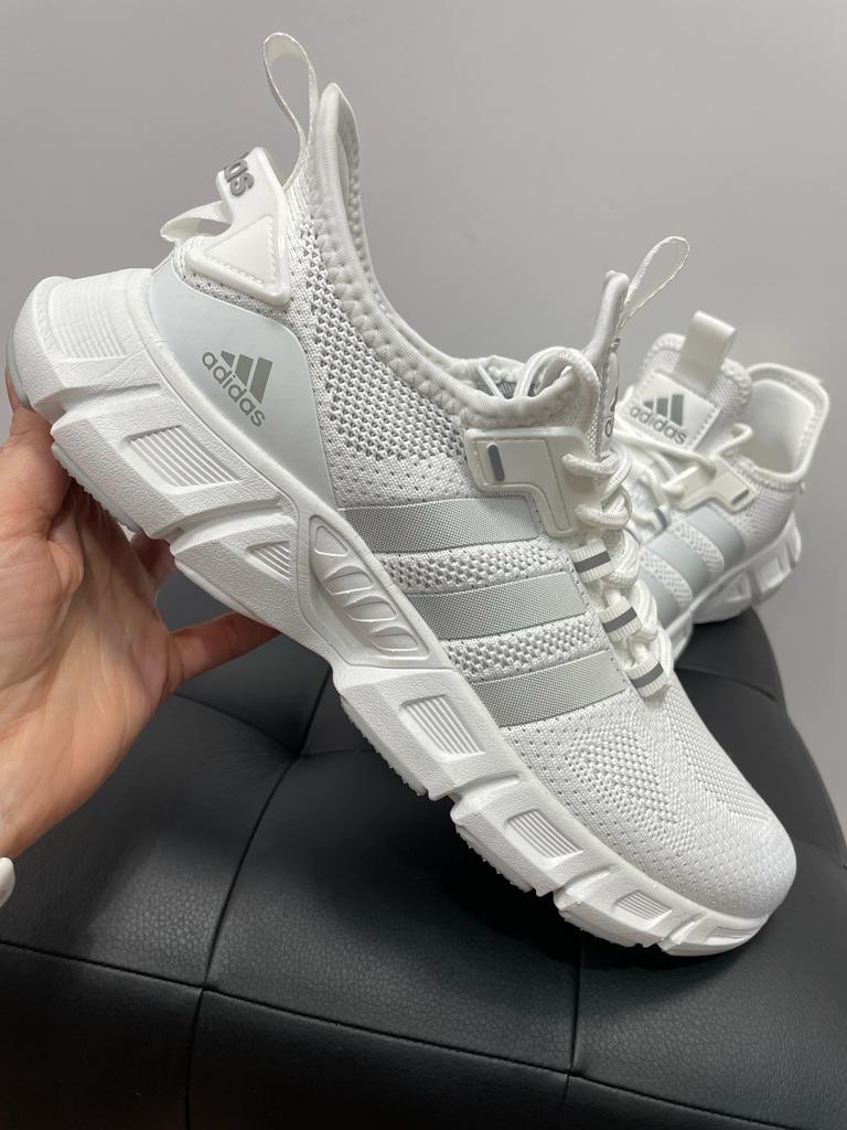 Мужские белые кроссовки Adidas 45 лето - фото 4 - id-p107287092