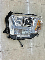 Передние фары на Toyota Tundra 2013-21 FULL LED (Хром)