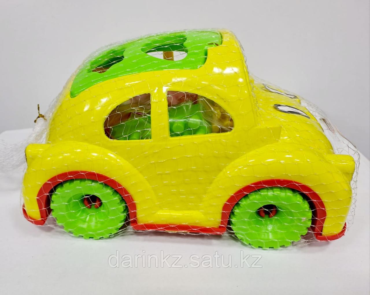 Пластмассовый игрушечный автомобиль в прозрачном пакете  Модель  КМР 122
