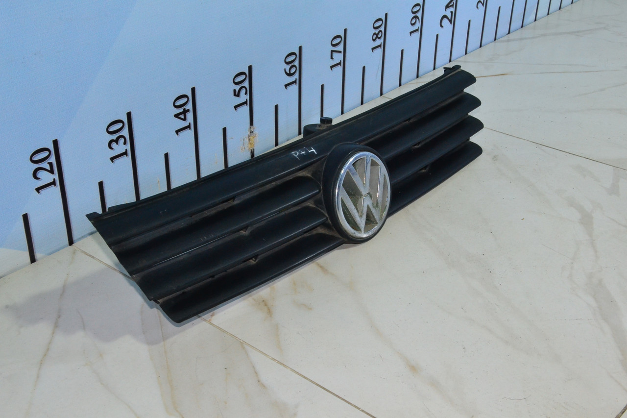 Решетка радиатора Volkswagen Passat B4 (1993 - 1997) - фото 2 - id-p107307976