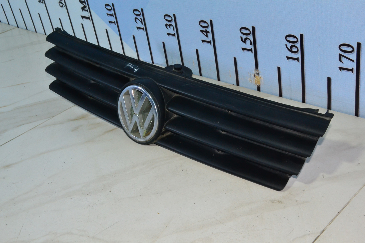 Решетка радиатора Volkswagen Passat B4 (1993 - 1997) - фото 3 - id-p107307976