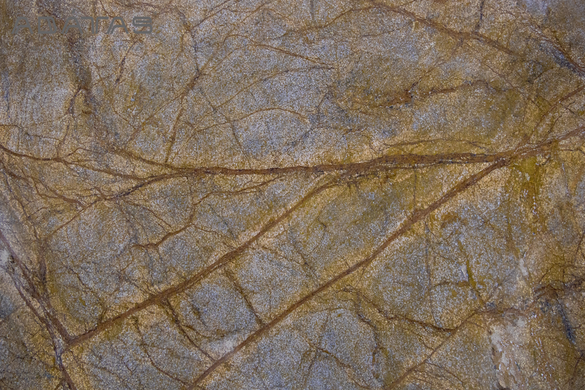 Гибкий камень Rainforest Brown мраморный шпон 61 x 122 см