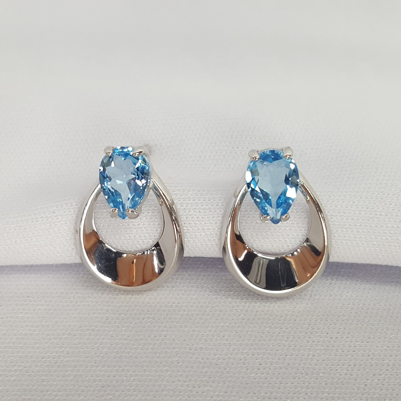 Серьги серебряные классические Топаз Свисс Блю Aquamarine 4700405.5 серебро с родием, фото 1