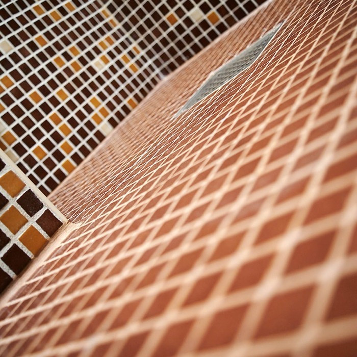 Мозайка стеклянная для бассейна Ezarri Niebla 2504А Anti-Slip (противоскользящая, Chocolate brown, коричневая) - фото 7 - id-p107341048