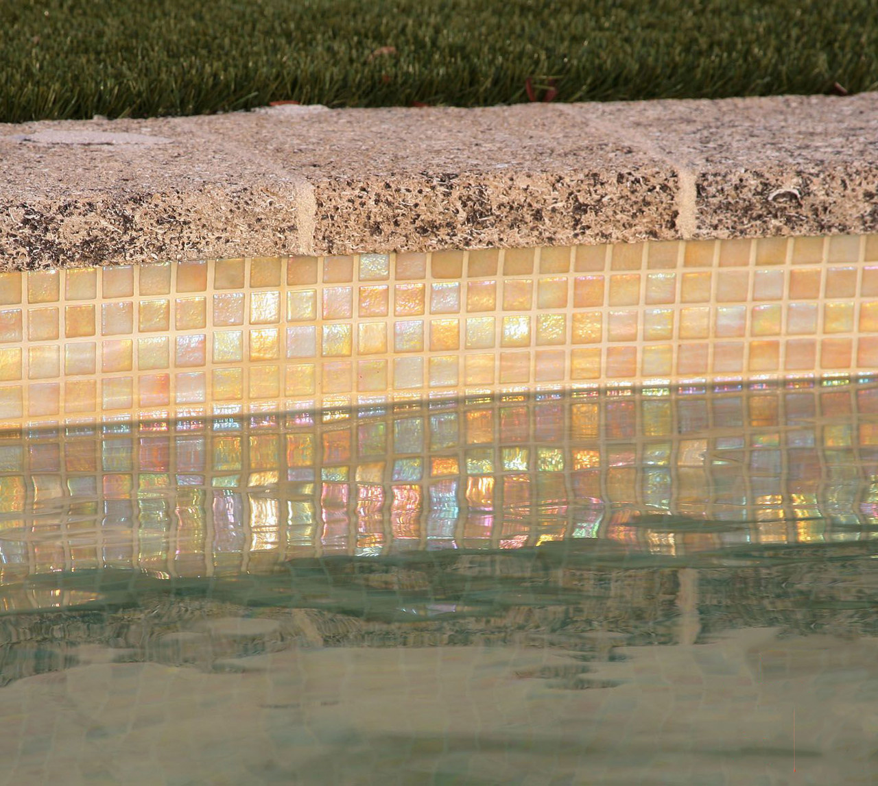 Мозайка стеклянная для бассейна Ezarri Iris Ambar (коллекция Iris, Yellow, жёлтая с золотым) - фото 5 - id-p107341065