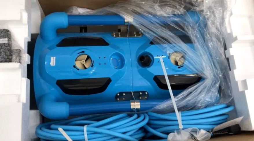 Автоматический робот-пылесос для чистки дна и стен бассейна IRobotec Light Blue iCleaner 200D (кабель = 40 м) - фото 6 - id-p107341188