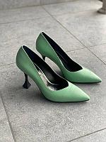 Классические женские туфли "Paoletti" зеленого цвета. Размеры 35,36,37,38,39,40.