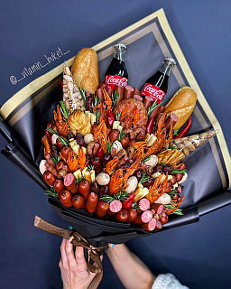 Мужской букет “Snacks”