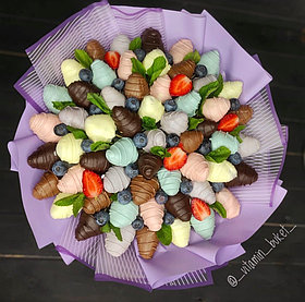 Клубника в бельгийском шоколаде М с ягодой