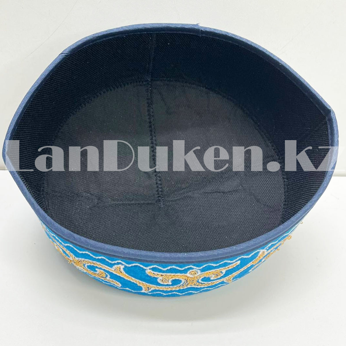 Казахская национальная тюбетейка (такия) синяя с белой строчкой и ...