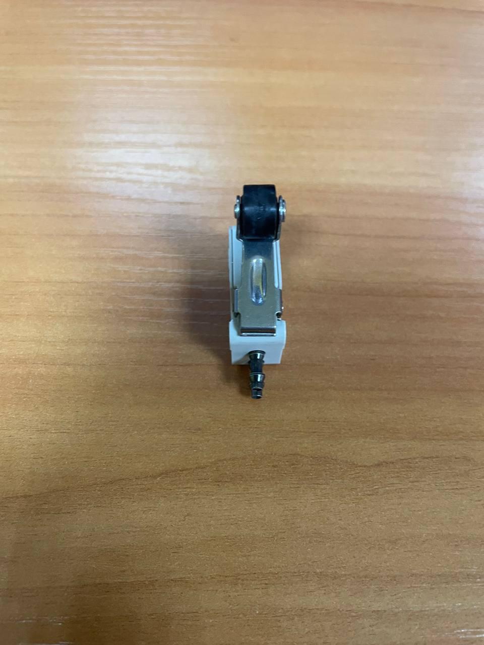 Пневматическая выключатель для держателя стоматологических инструментов VM1000-4NU-01 - фото 2 - id-p107524510