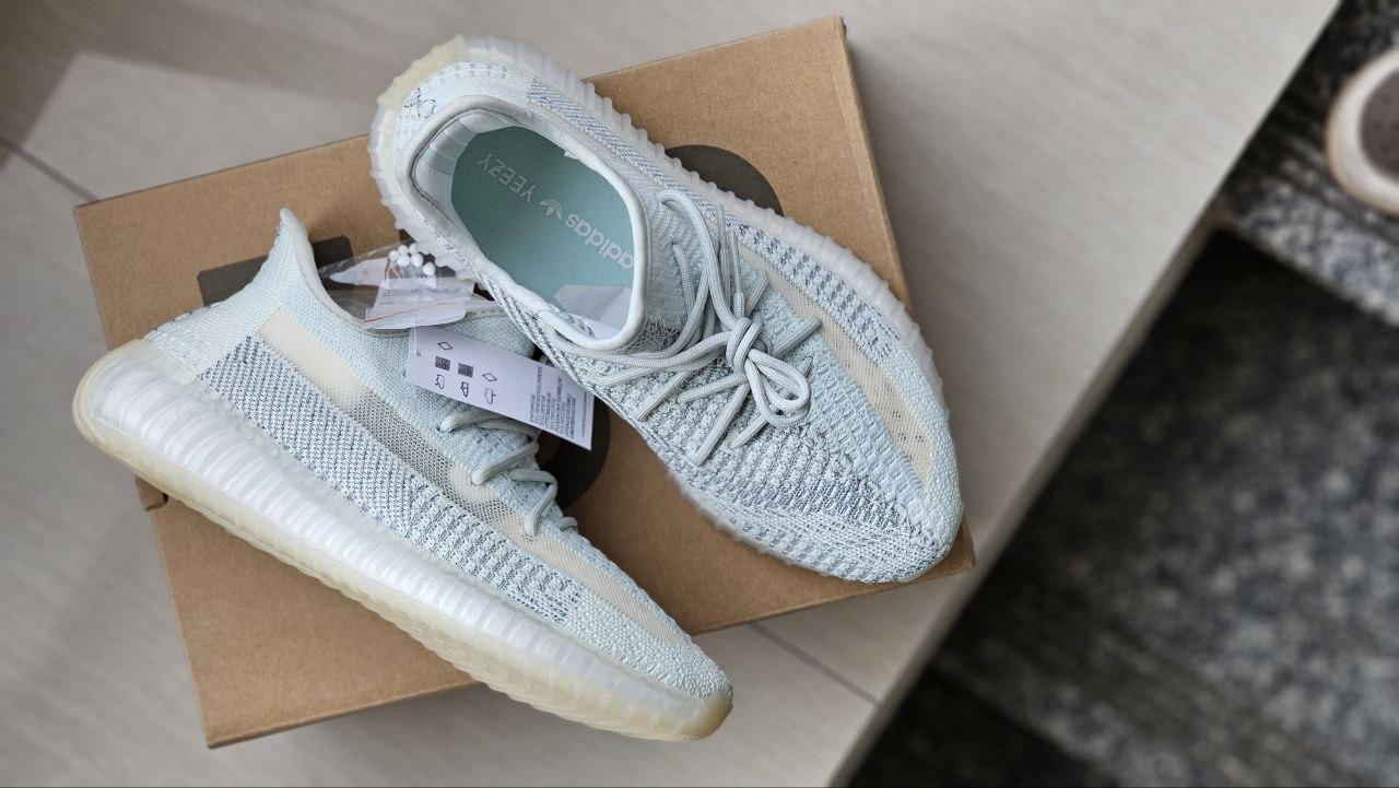 Кроссовки Adidas Yeezy Boost 350 V2 ЛЮКС качество - фото 1 - id-p107537869