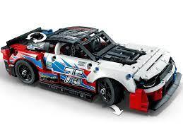 Lego Техник Шевроле Камаро ZL1 нового поколения NASCAR