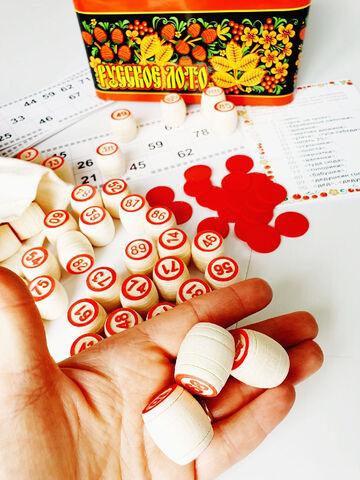 Настольная игра «Русское лото» с бочонками из дерева в подарочной жестяной коробке - фото 3 - id-p107560636