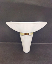 Ножка пластиковая угловая белая 14см