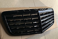 Mercedes-Benz W211 рестайлинг решетка радиатора,чёрная
