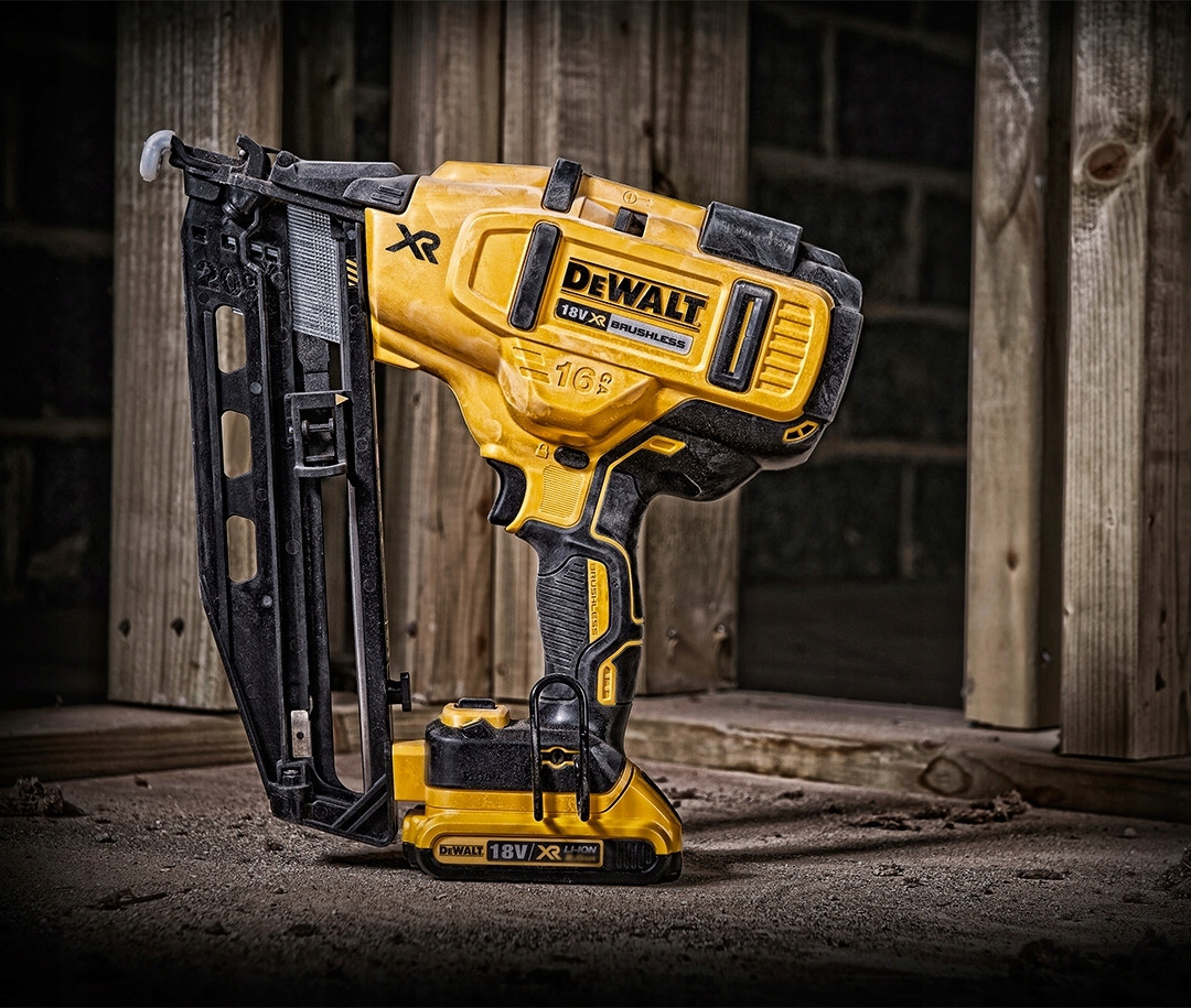 DeWalt, DCN660D2, Пистолет гвоздезабивной аккумуляторный 18 В XR 2.0 Ач - фото 7 - id-p105774325