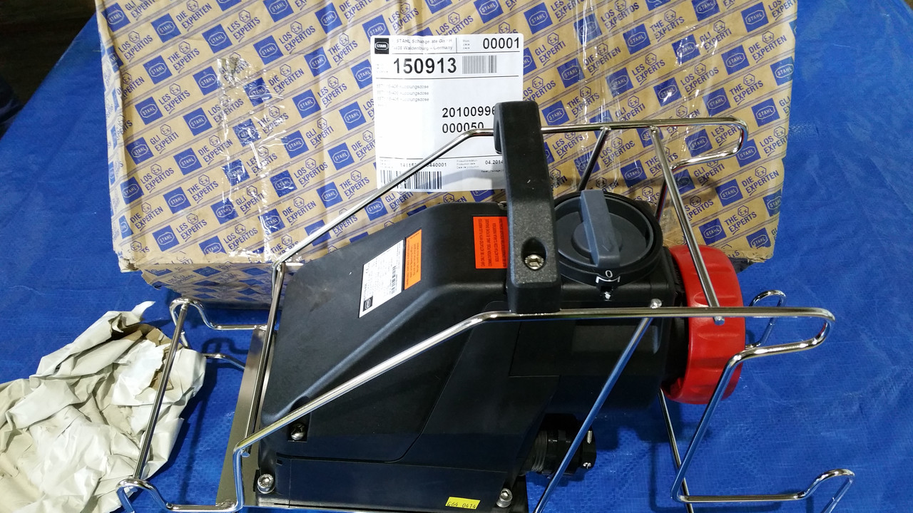 МУФТА SHI 32A РОЗЕТКА SOLCONEX 8571/16-406
