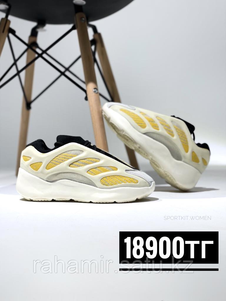 Крос Adidas Yeezy 700 бел жел 700-4