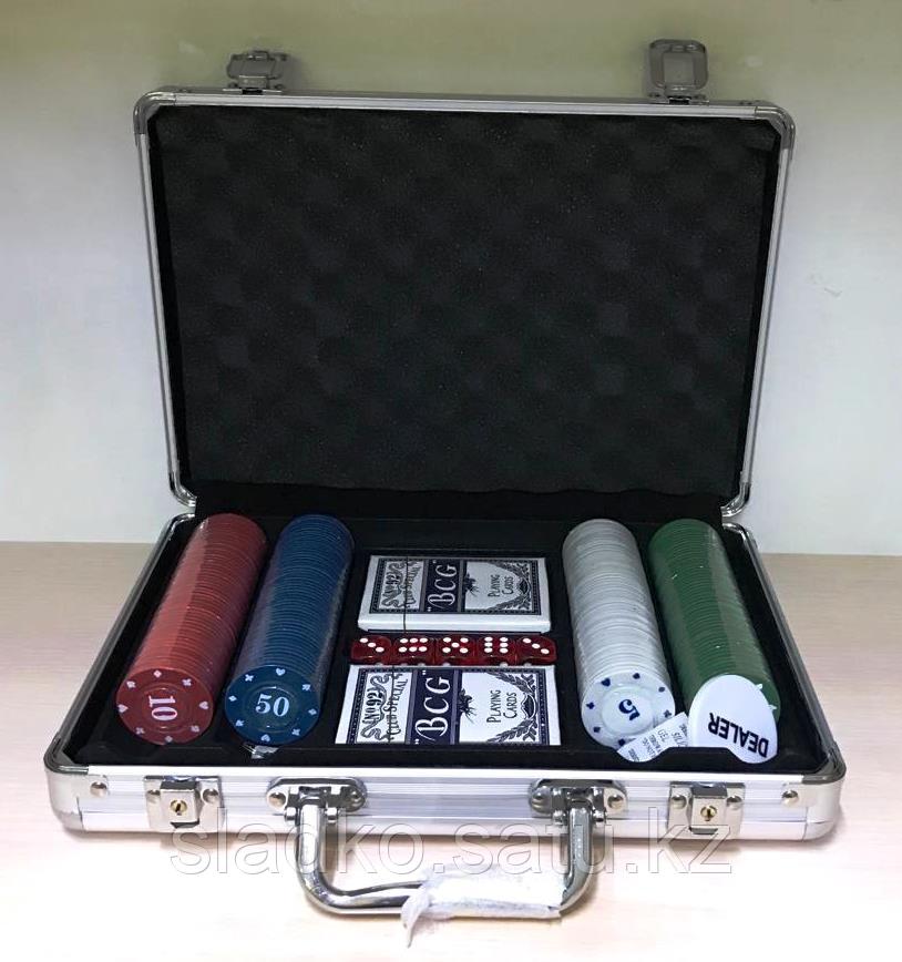Покерный набор в металлическом кейсе на 200 фишек с номиналом