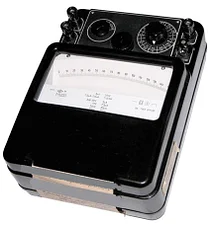 Лабораторные и эталонные приборы