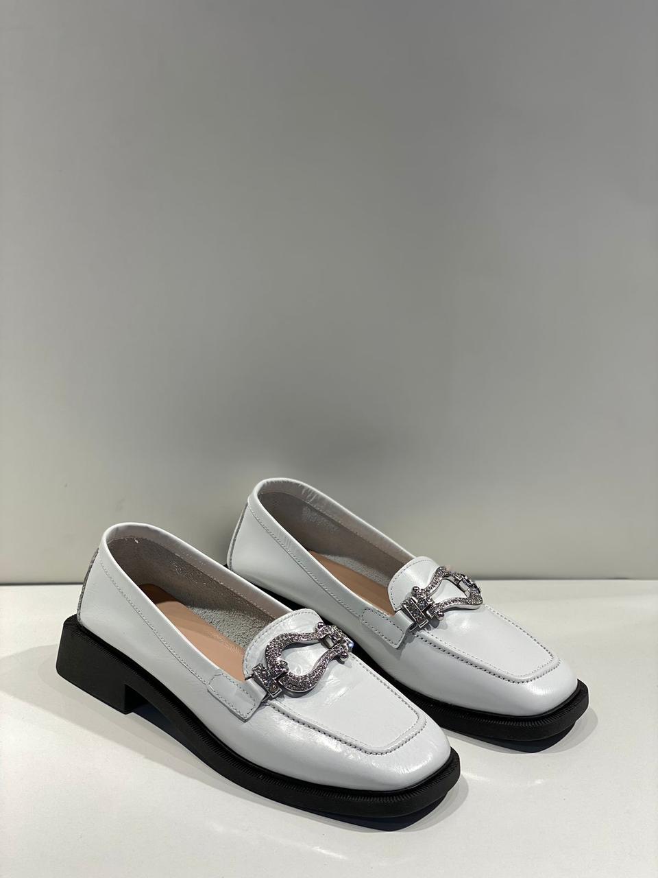 Женская обувь лоферы белого цвета "BAVER". Размер 40. - фото 5 - id-p107630414