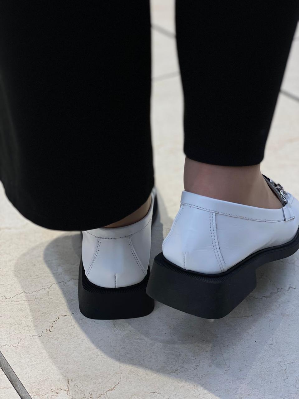 Женская обувь лоферы белого цвета "BAVER". Размер 40. - фото 7 - id-p107630414