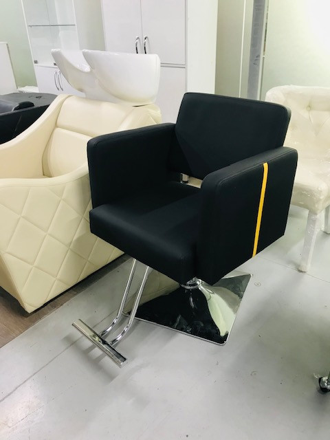Парикмахерское кресло Элегант из эко-кожи
