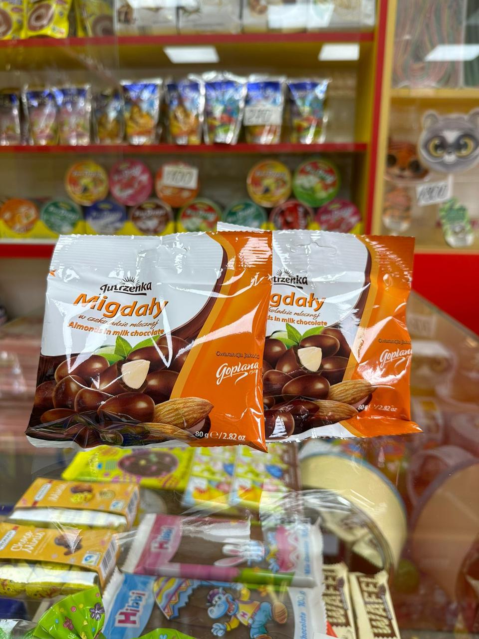 Орехи в шоколаде Migdaty  Juterzenka 80гр /Goplana/ ПОЛЬША