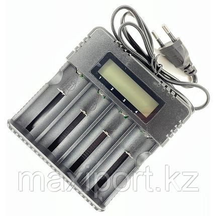Зарядное устройство для 4 аккумуляторов 18650 или AA AAA c контролем по вольтажу, фото 2