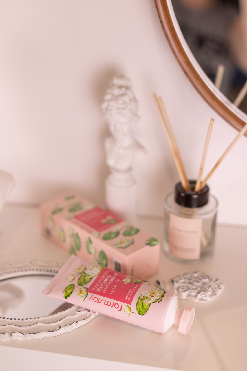 Крем для рук с экстрактом лепестков цветов FARMSTAY Pink Flower Blooming Hand Cream - фото 3 - id-p107780978