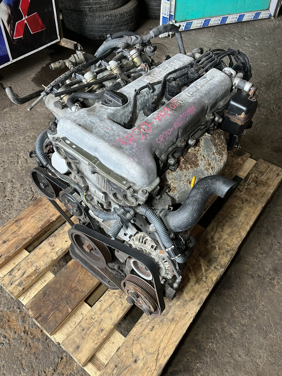 Двигатель Nissan SR20DE 2.0 - фото 1 - id-p107799560