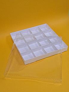 Коробка 27*27*3,5см с прозрачной крышкой, дно белое + разделители