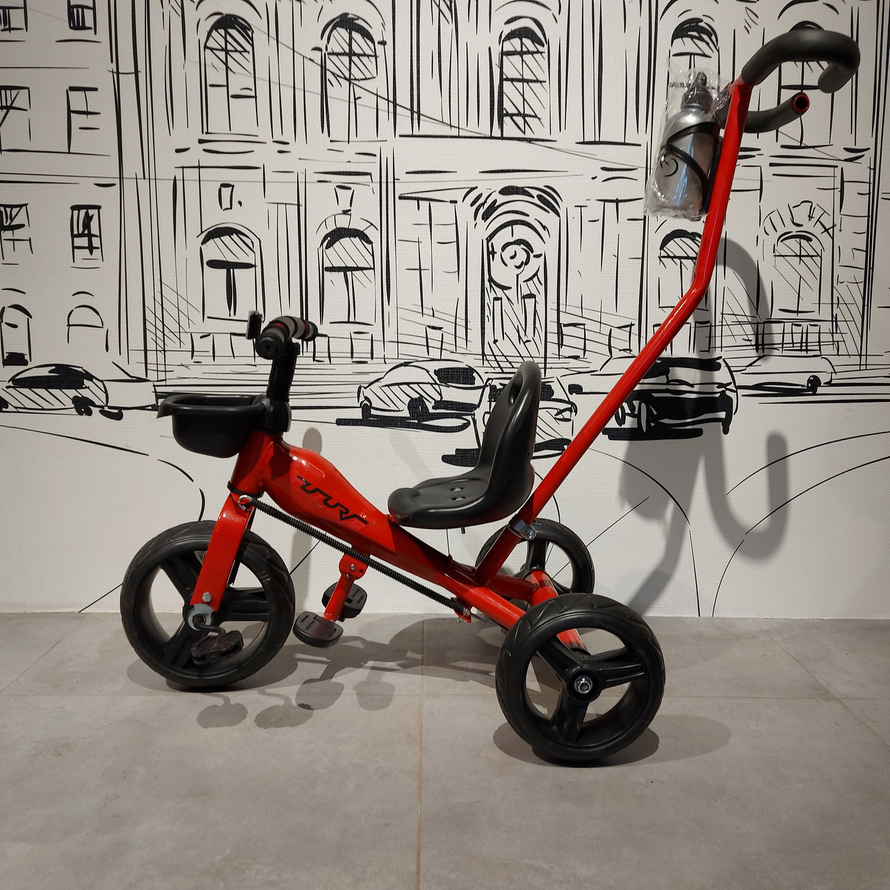 Детский трехколесный велосипед с родительской ручкой "Future" + бутылочка воды. Красный. - фото 5 - id-p107833960
