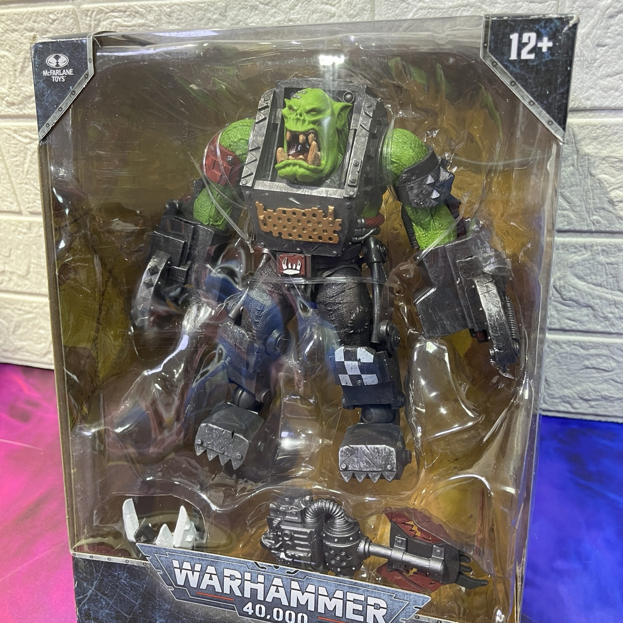 Оригинальная фигурка McFarlane Toys Ork Meganob with Buzzsaw - Warhammer 40,000 - фото 2 - id-p107418301