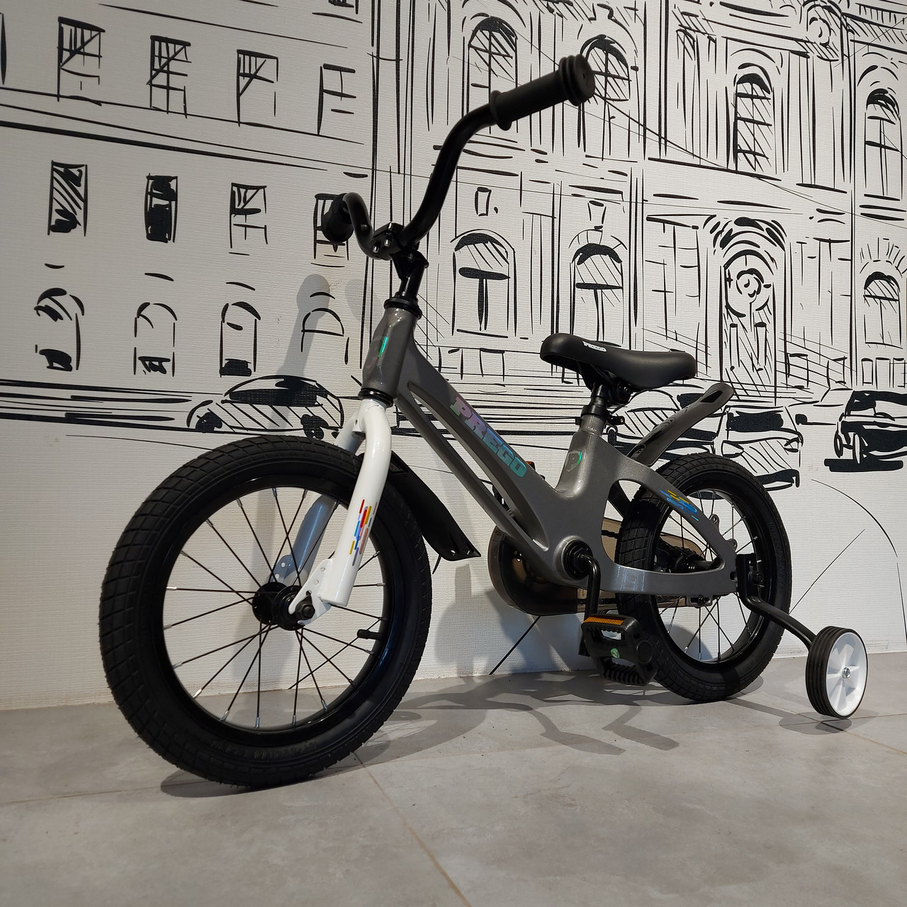 Детский двухколесный велосипед "Prego 2".14" колеса. С боковыми колесиками. Серый.