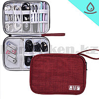 Органайзер дорожный для электронных аксессуаров и проводов непромокаемый Тravel 25х18,5х2 см красный