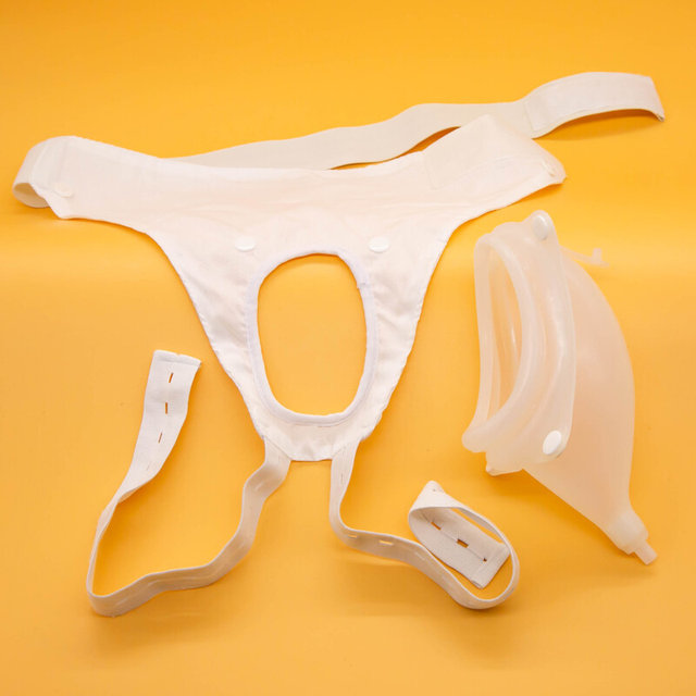 Әжесі трусисыз немересімен Әжесі трусисыз немересімен