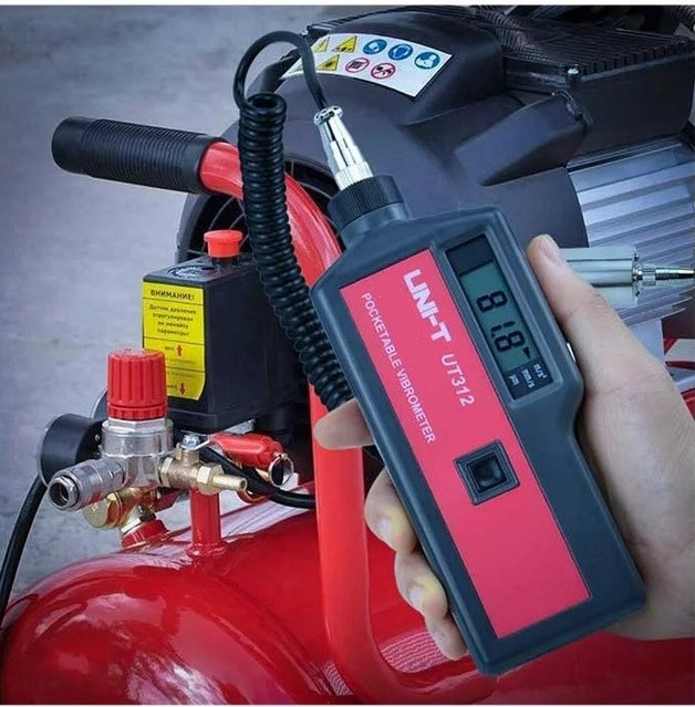 Жалаңаш Гвинет Пэлтроу